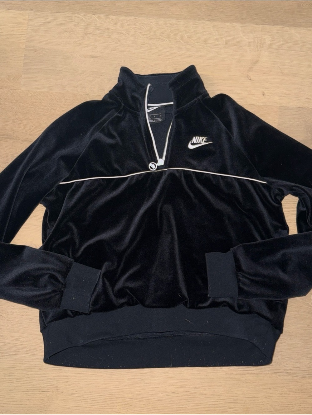 Nike Black Velvet Half-Zip Pullover track pullover retro large